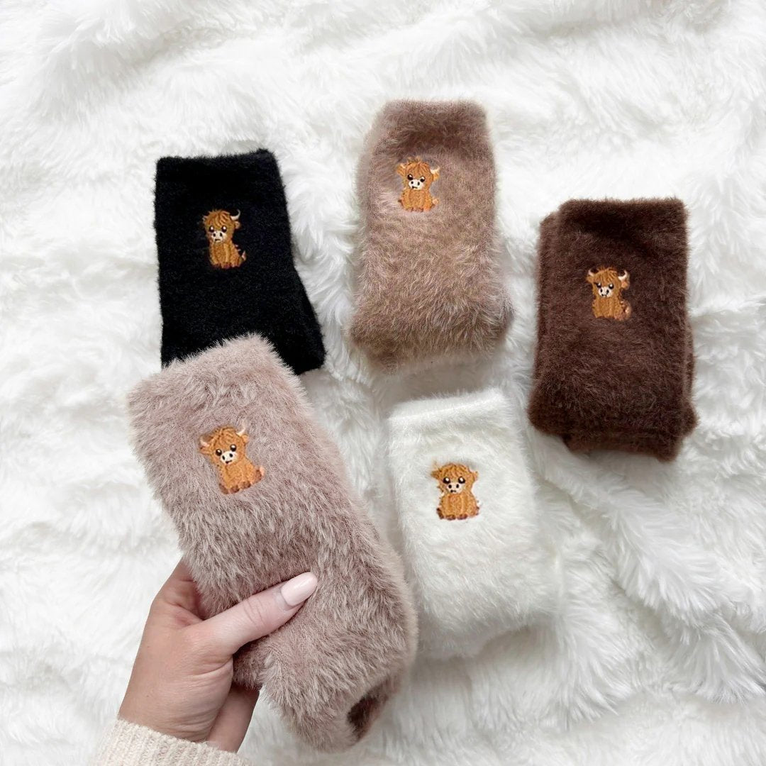 🐮5 Pairs Fuzzy Highland Cow Socks