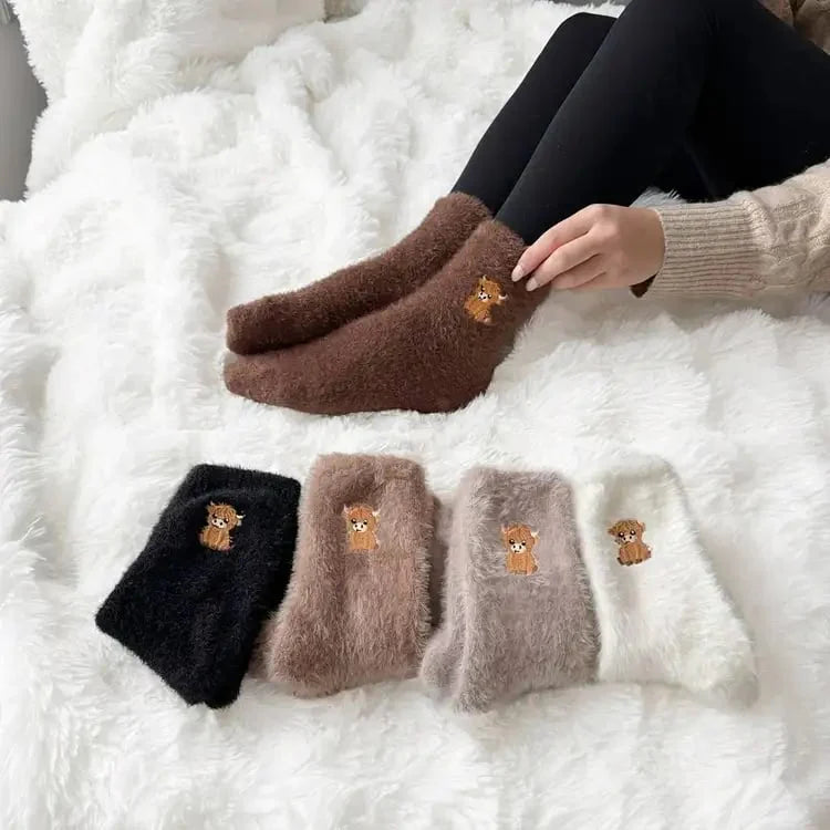 🐮5 Pairs Fuzzy Highland Cow Socks