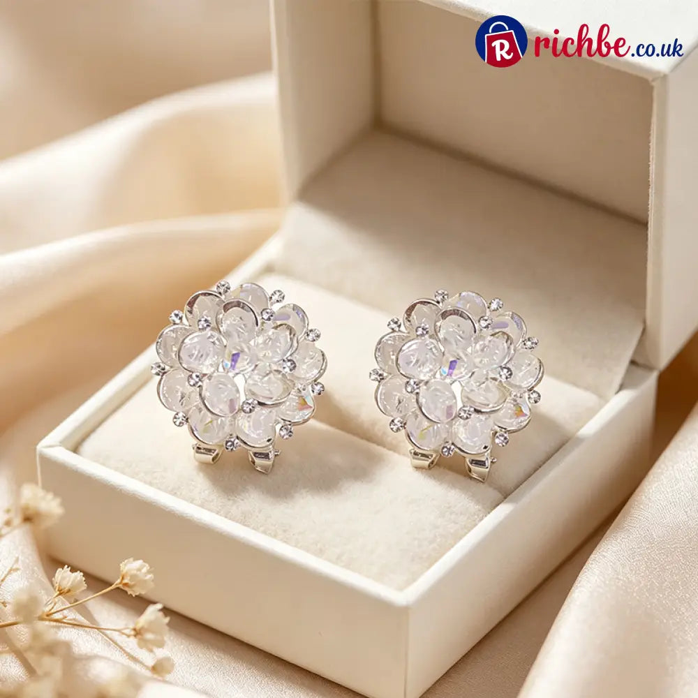 💎 2026 Sale, Over 52,000 Sold!✨ Elegant Floral Stud Earrings – Sparkling Detail & Lightweight Comfort 🌸 - White