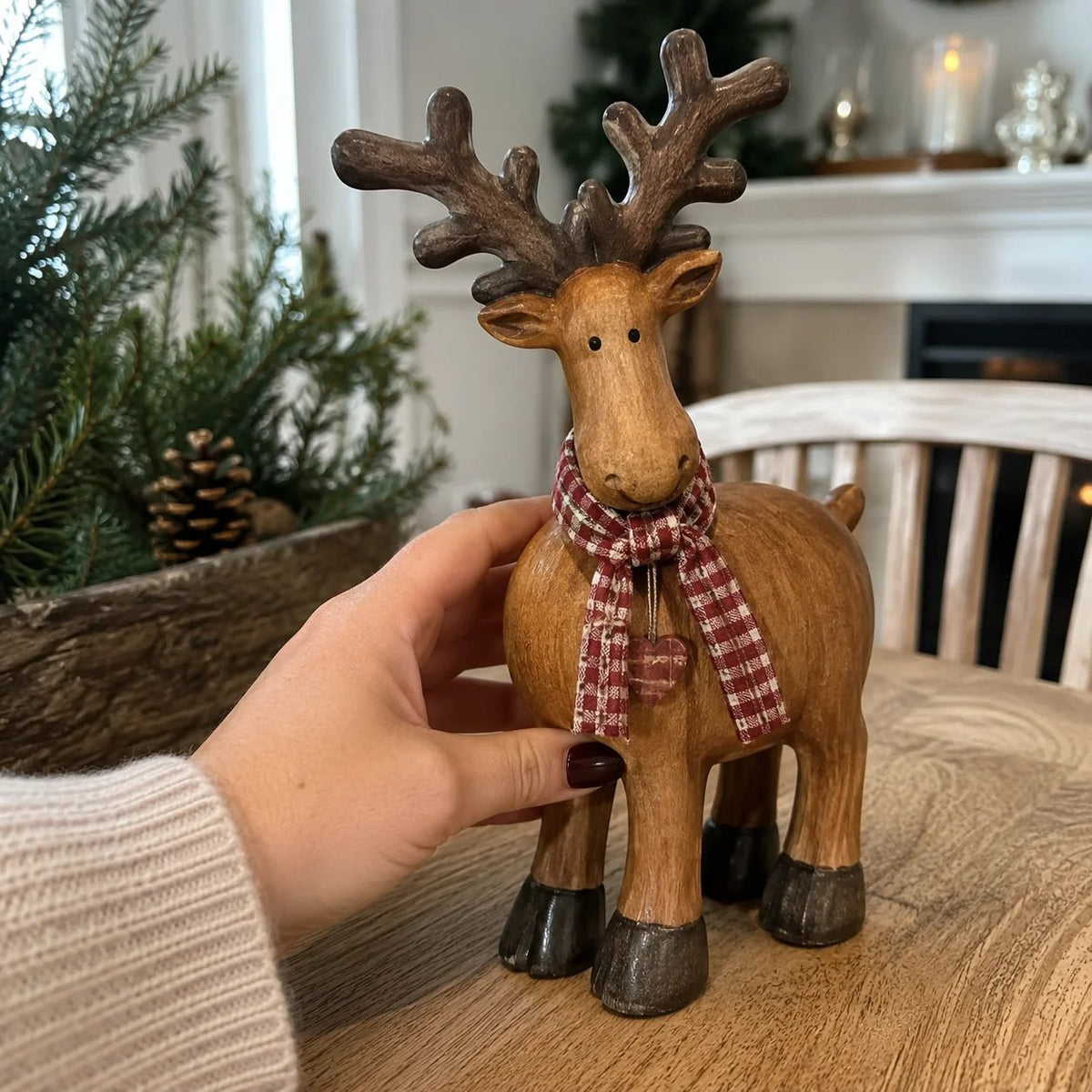 🦌Rustic Farmhouse Reindeer Figurine