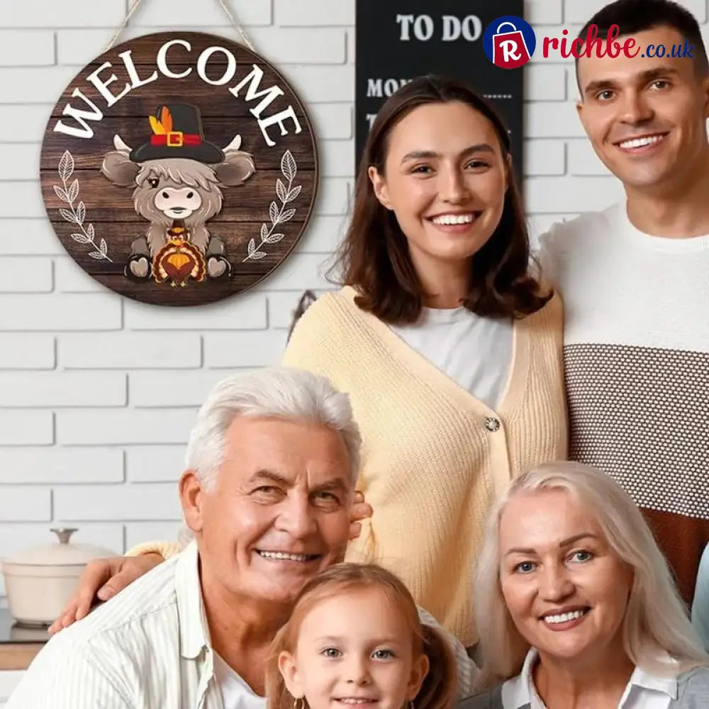 🐮 35-Piece Interchangeable Highland Cow Welcome Sign – Seasonal Magnetic Door Decor