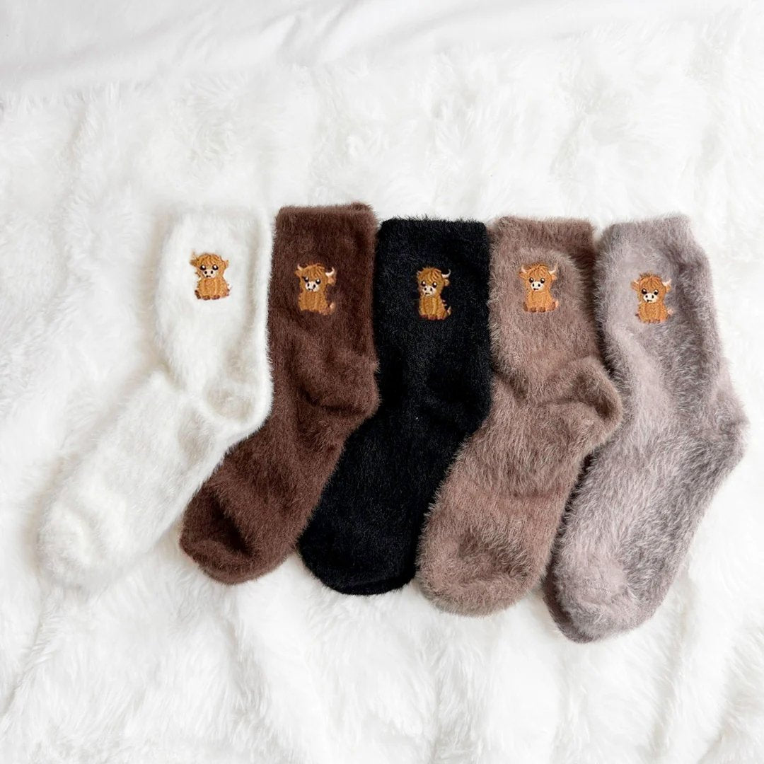 🐮5 Pairs Fuzzy Highland Cow Socks