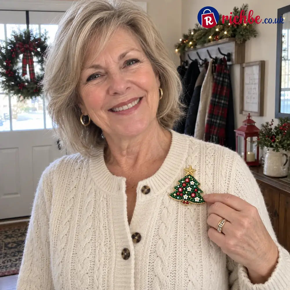 🎄Beginner-Friendly Christmas Diamond Painting Brooch DIY Kit | 6 Festive Designs with Sparkling Gems & Pin Backs 💎