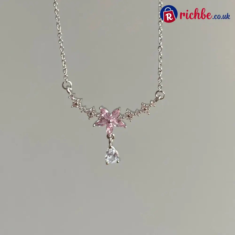 🌸🌟Bridgerton Inspired Floral Necklace