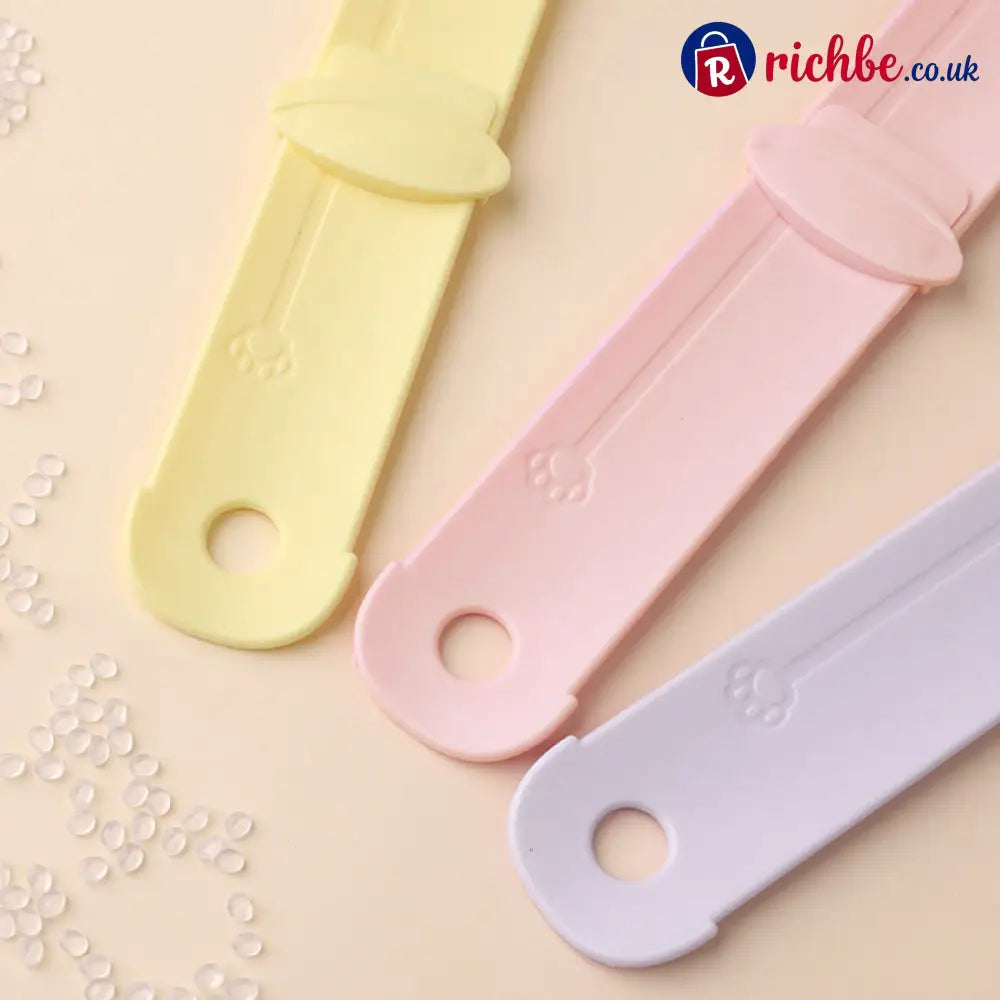 🥳HOT SALE🥳💞50K+ SOLD! Cat Feeder Spoon – From £6.99! BPA-free, one-hand squeeze & wide spoon. Clean feeding – grab yours! ✅