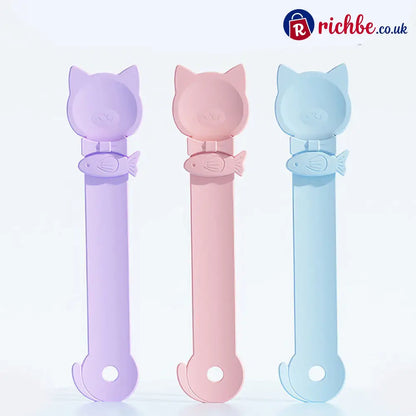 🥳HOT SALE🥳💞50K+ SOLD! Cat Feeder Spoon – From £6.99! BPA-free, one-hand squeeze & wide spoon. Clean feeding – grab yours! ✅
