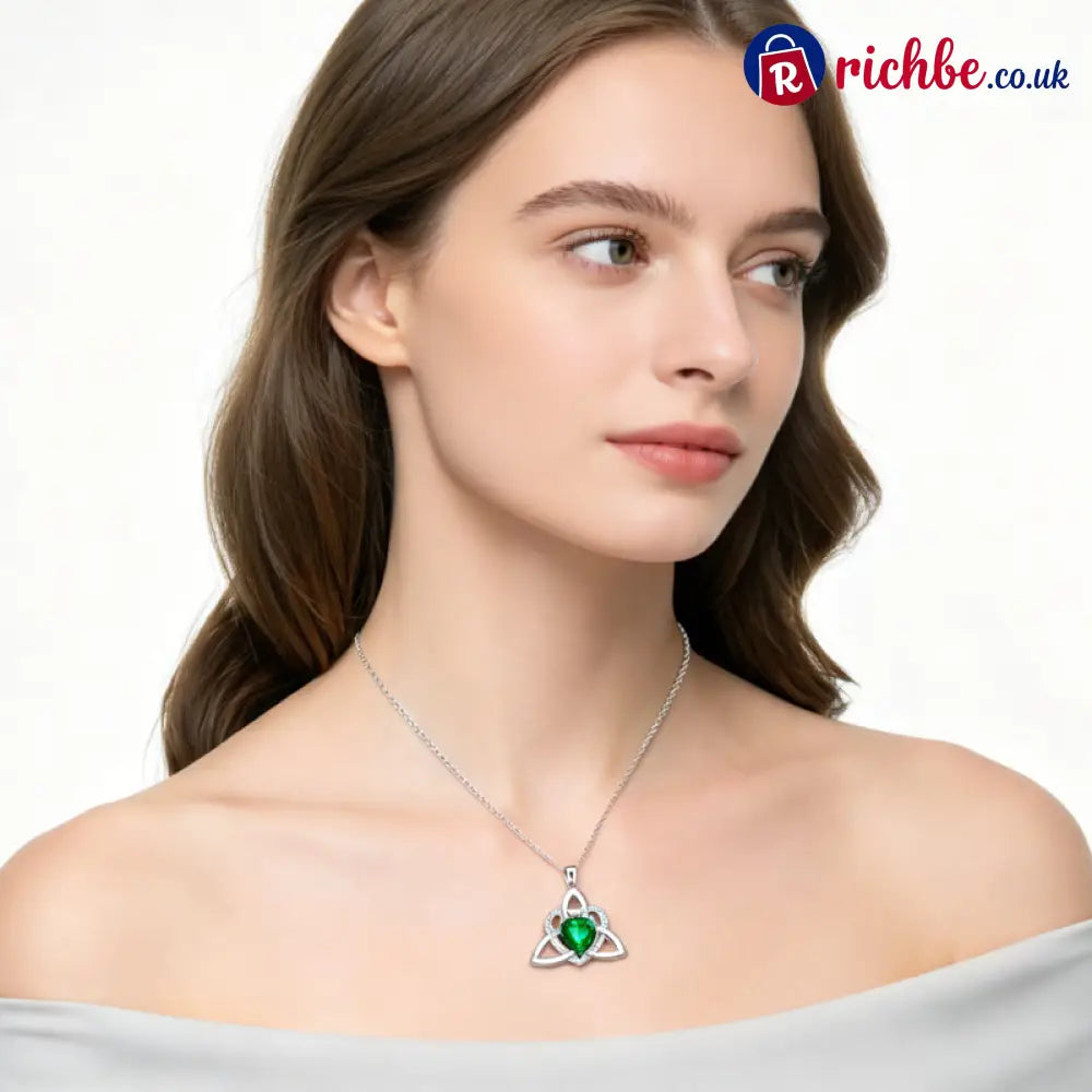 Celtic Knot Heart Pendant Necklace💎📿 - Hot Products