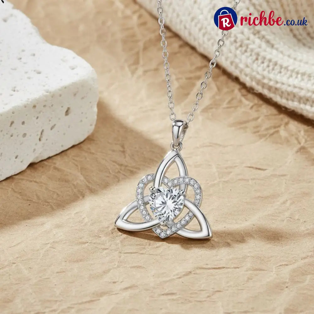 Celtic Knot Heart Pendant Necklace💎📿 - Hot Products