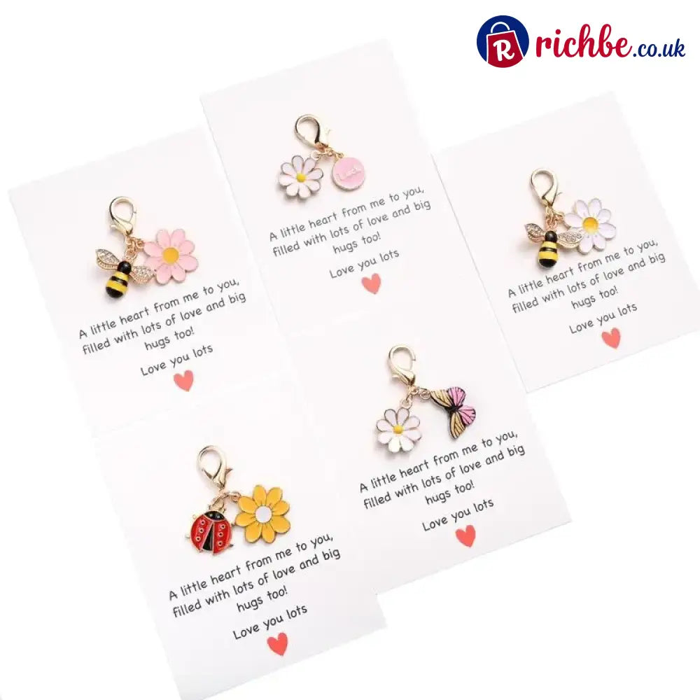 ✨Crafted by Hand-20 Sets Hug Favors(🦋Butterfly Ladybird Flower Bee) - 🐝5 Sets(5 Card + 5 keyring) / ⚡Super fast