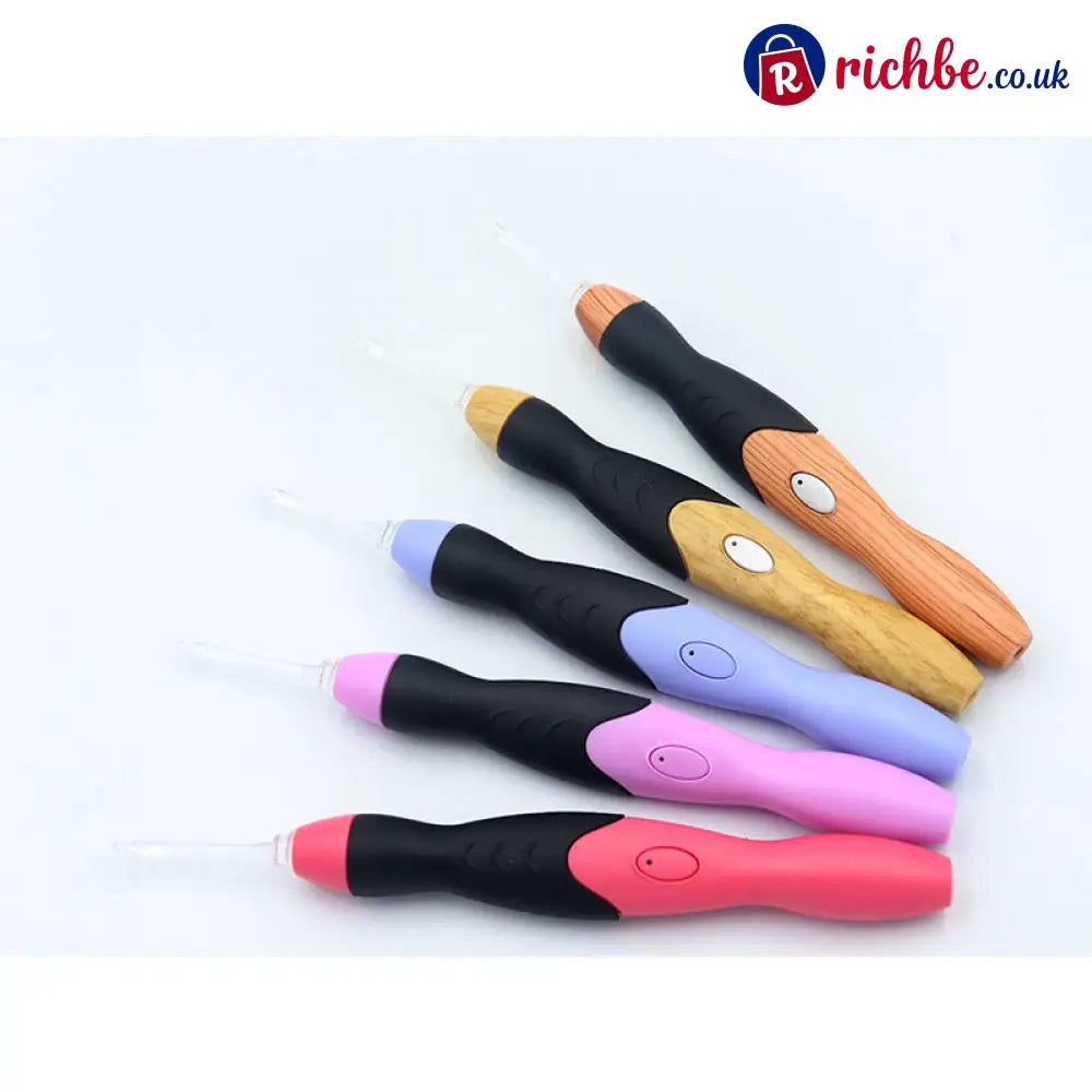 Crochet hooks with LED light 11 pieces - Special Offer