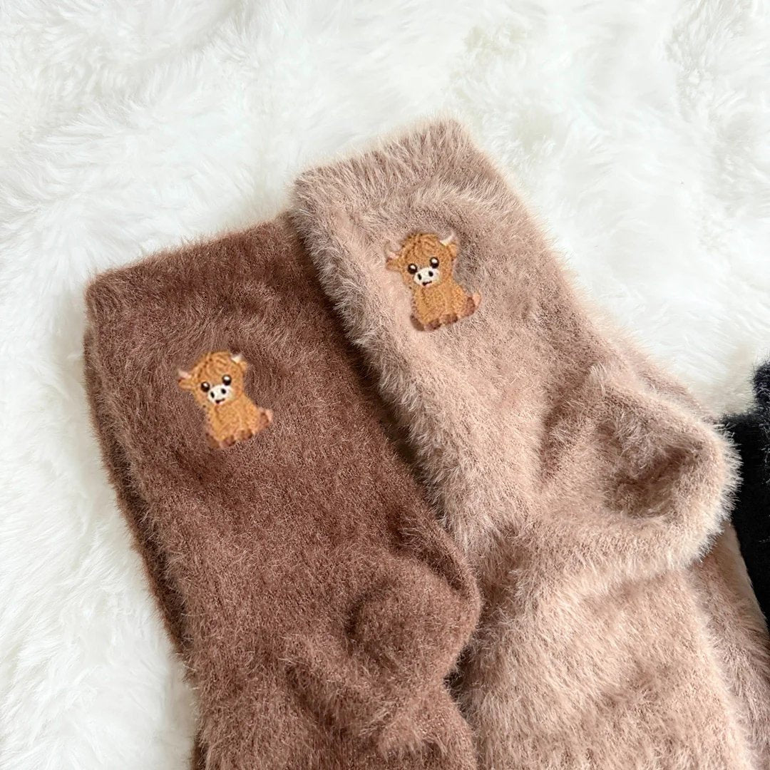 🐮5 Pairs Fuzzy Highland Cow Socks