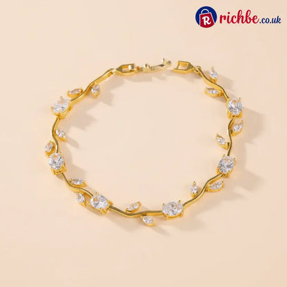 🎁💞Dainty Rose Bracelet - Gold / White