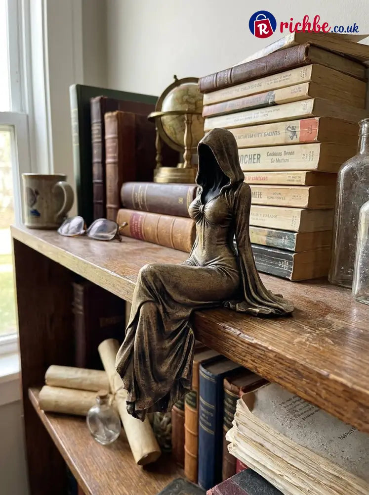 🪄Lady Reaper - Ethereal Hooded Figure Sculpture