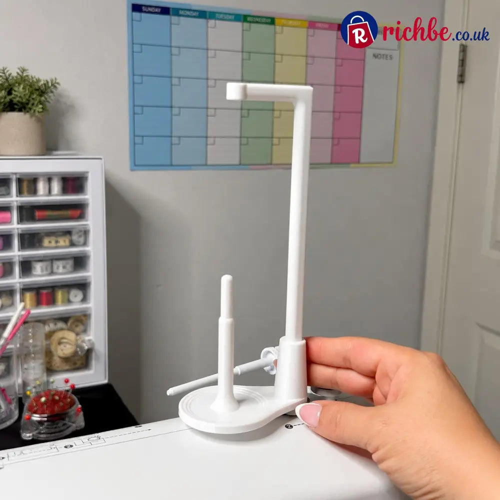 🧵Large Capacity Thread Spool Stand🪡(Compatible With Most Sewing Machines In Markets)