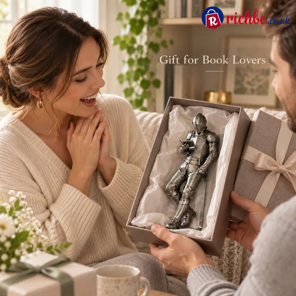 🛡️ Reading Knight Bookend Statue | Antique Metal Finish Bookshelf Guardian Novelty Decor Gift For Bibliophiles - S