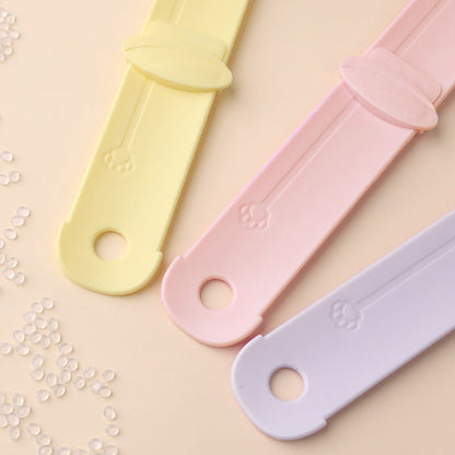 🥳HOT SALE🥳💞50K+ SOLD! Cat Feeder Spoon – From £6.99! BPA-free, one-hand squeeze & wide spoon. Clean feeding – grab yours! ✅