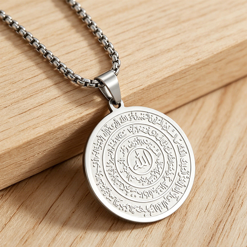 ✨  Stainless Steel Engraved Round Pendant Necklace – Tarnish‑Resistant, Polished, Two‑Tone ✨