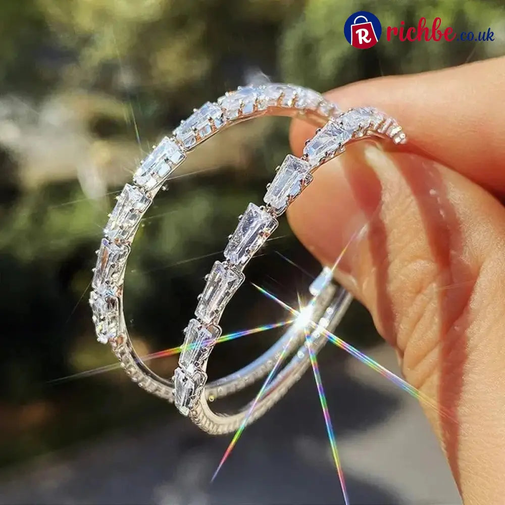 💎 ✨ Women’s Sparkling CZ Hoop Earrings – Micro-Paved Lightweight Copper & Bold Design – Elegant Versatile & Perfect