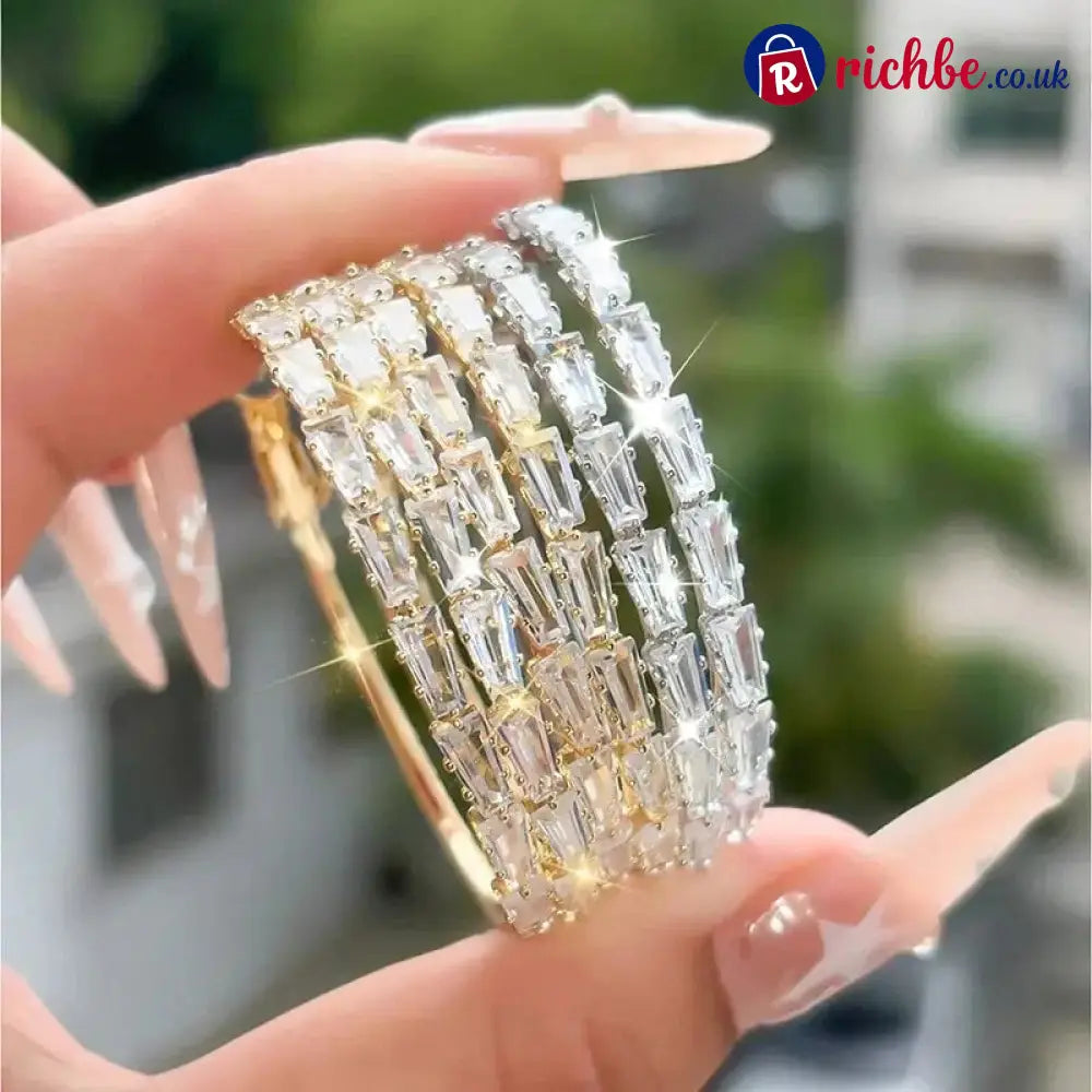 💎 ✨ Women’s Sparkling CZ Hoop Earrings – Micro-Paved Lightweight Copper & Bold Design – Elegant Versatile & Perfect